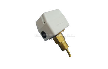 presión máxima de cobre amarillo 13.5Bar del interruptor de control de flujo de la paleta del 1/2” SPDT para el sistema del ahorro del agua